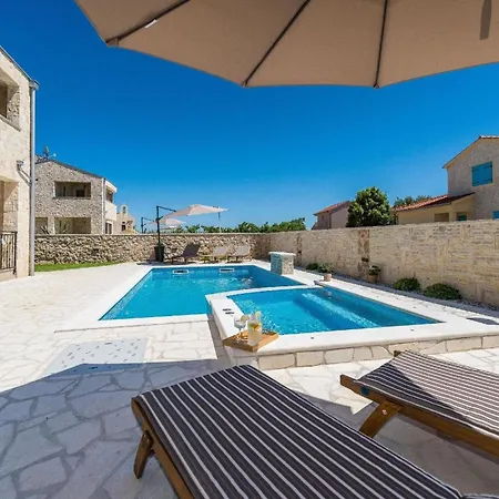 Ferienhaus In Privlaka Mit Privatem Pool - B60086 Дом отдыха *