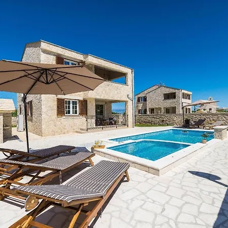 Ferienhaus In Privlaka Mit Privatem Pool - B60086 Дом отдыха Привлака